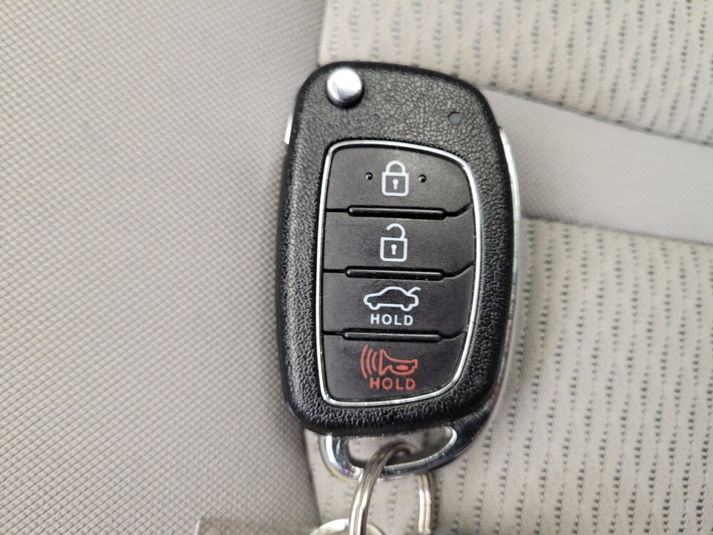 2018 Hyundai Sonata in Louisville, KY 40258 - 18087911 32