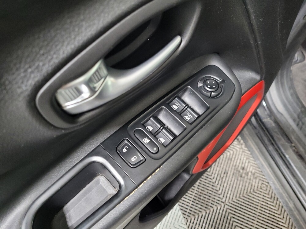 2015 Jeep Renegade in Langhorne, PA 19047 - 18087924 27