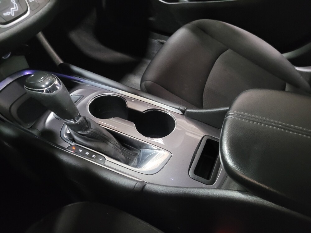 2018 Chevrolet Malibu in Newport News, VA 23601 - 18087930 26