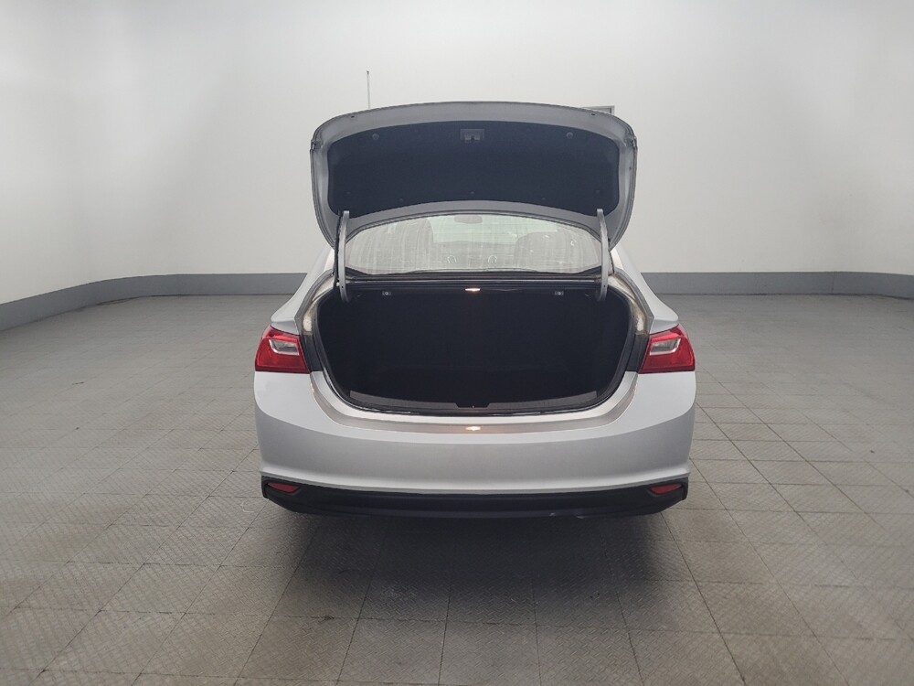 2018 Chevrolet Malibu in Newport News, VA 23601 - 18087930 29