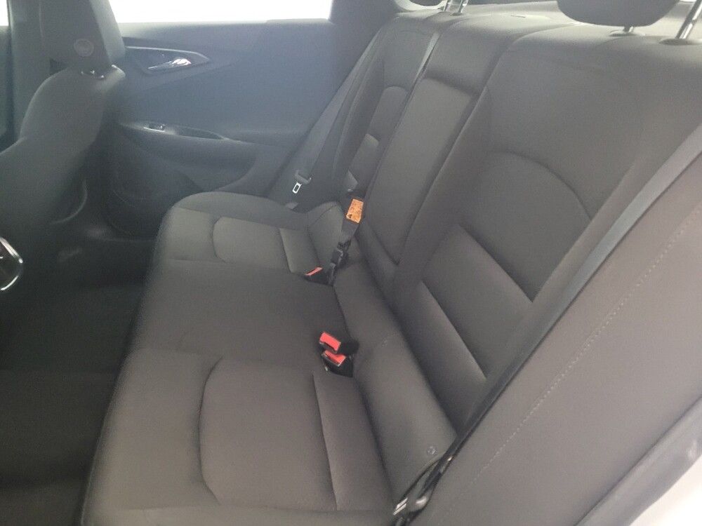 2018 Chevrolet Malibu in Newport News, VA 23601 - 18087930 18