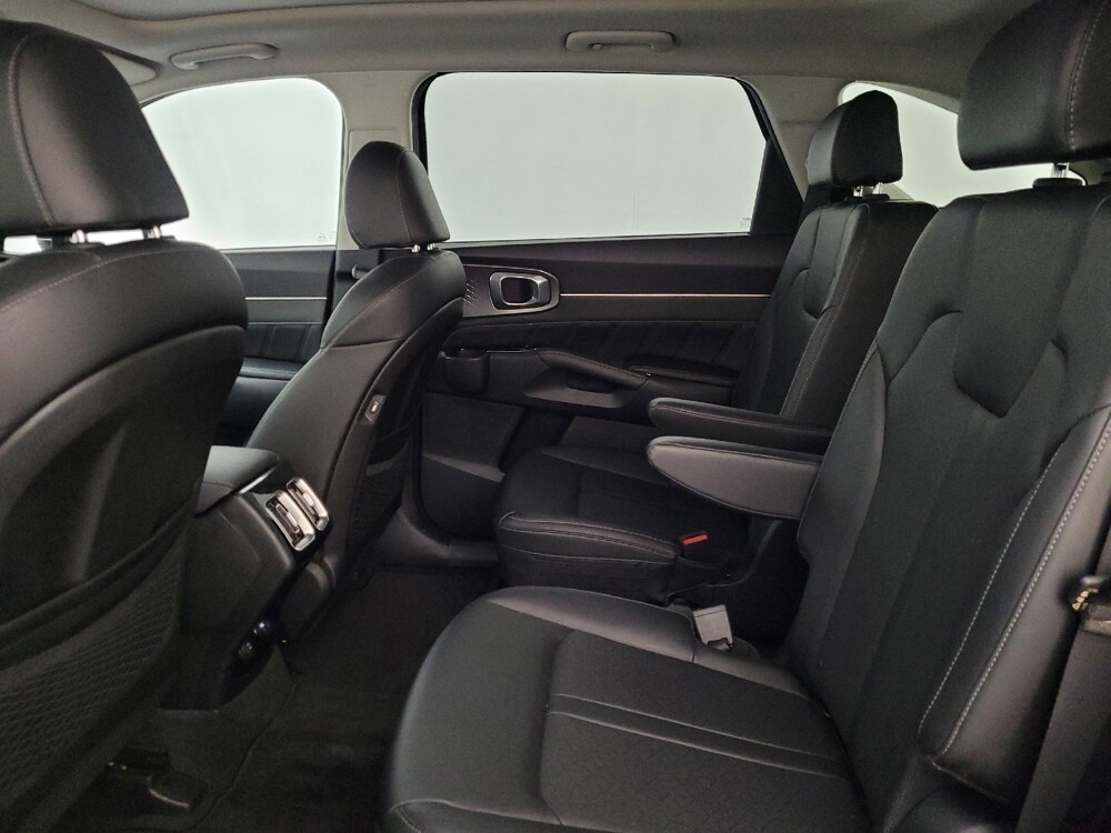 2022 Kia Sorento in Plymouth Meeting, PA 19462 - 18087932 18