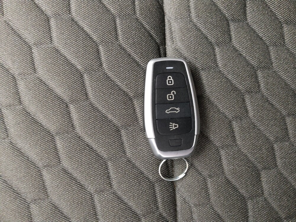 2018 Chevrolet Equinox in Independence, MO 64055 - 18087940 32