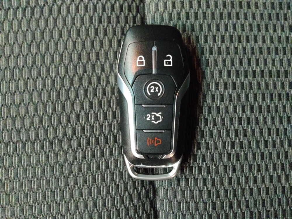 2017 Ford Explorer in Grand Rapids, MI 49508 - 18087946 32