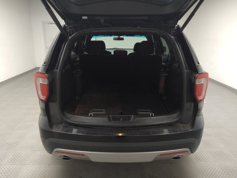 2017 Ford Explorer in Grand Rapids, MI 49508 - 18087946 29