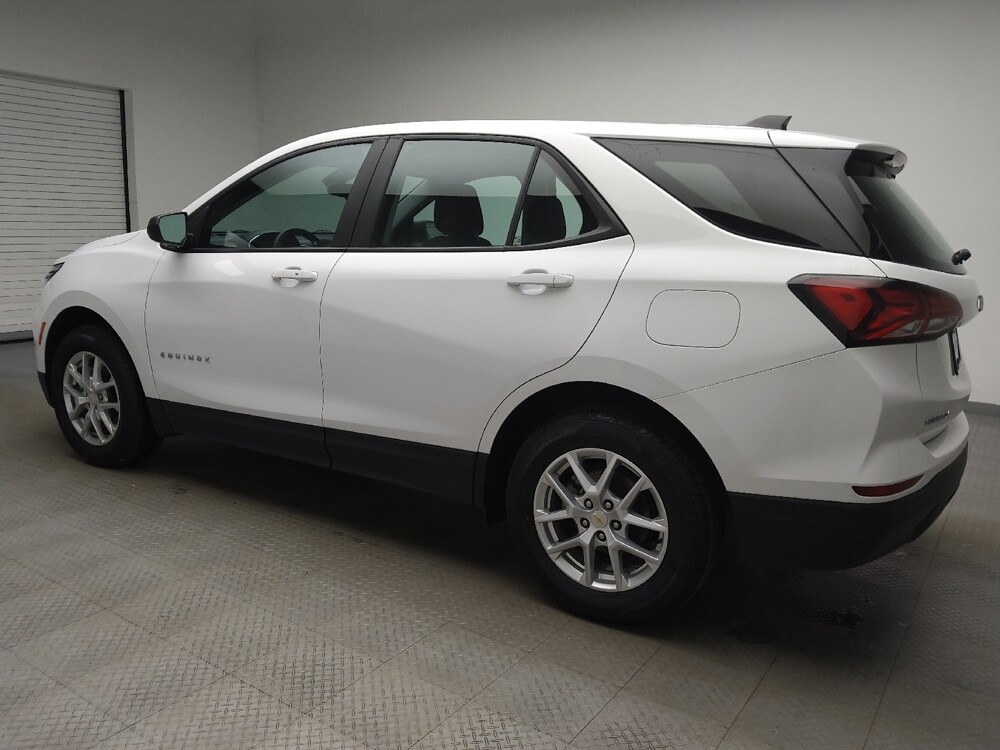 2022 Chevrolet Equinox in Grand Rapids, MI 49508 - 18087947 3