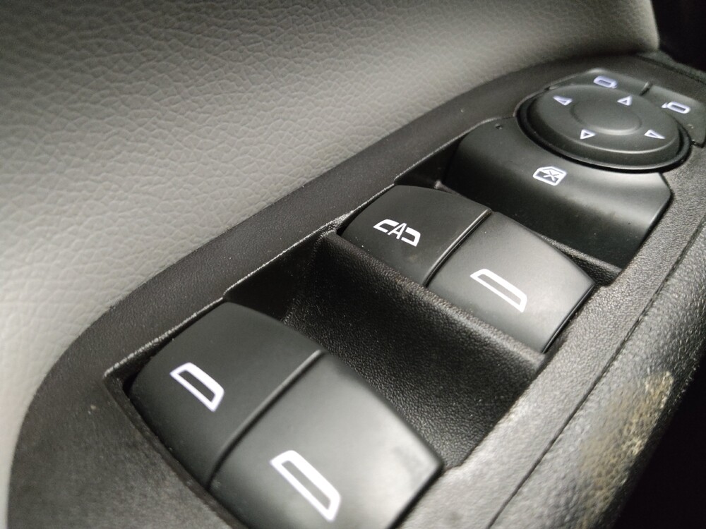 2022 Chevrolet Equinox in Grand Rapids, MI 49508 - 18087947 27