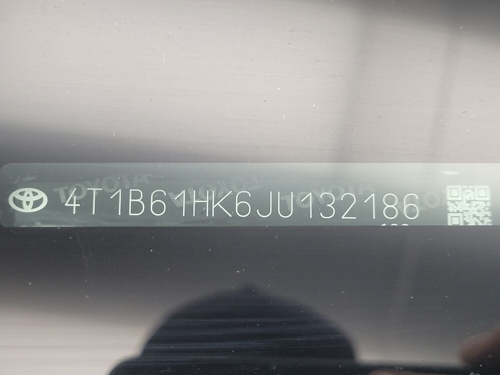 2018 Toyota Camry in Indianapolis, IN 46219 - 18087949 33