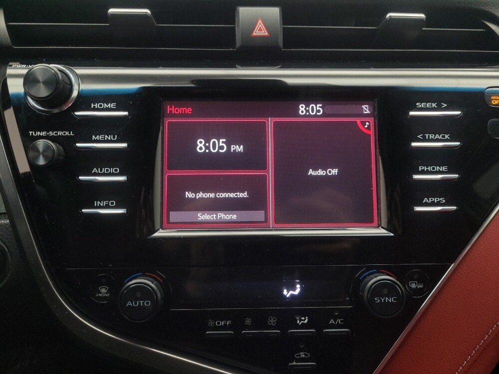 2018 Toyota Camry in Indianapolis, IN 46219 - 18087949 25