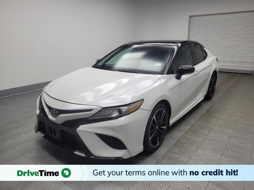 2018 Toyota Camry in Indianapolis, IN 46219 - 18087949