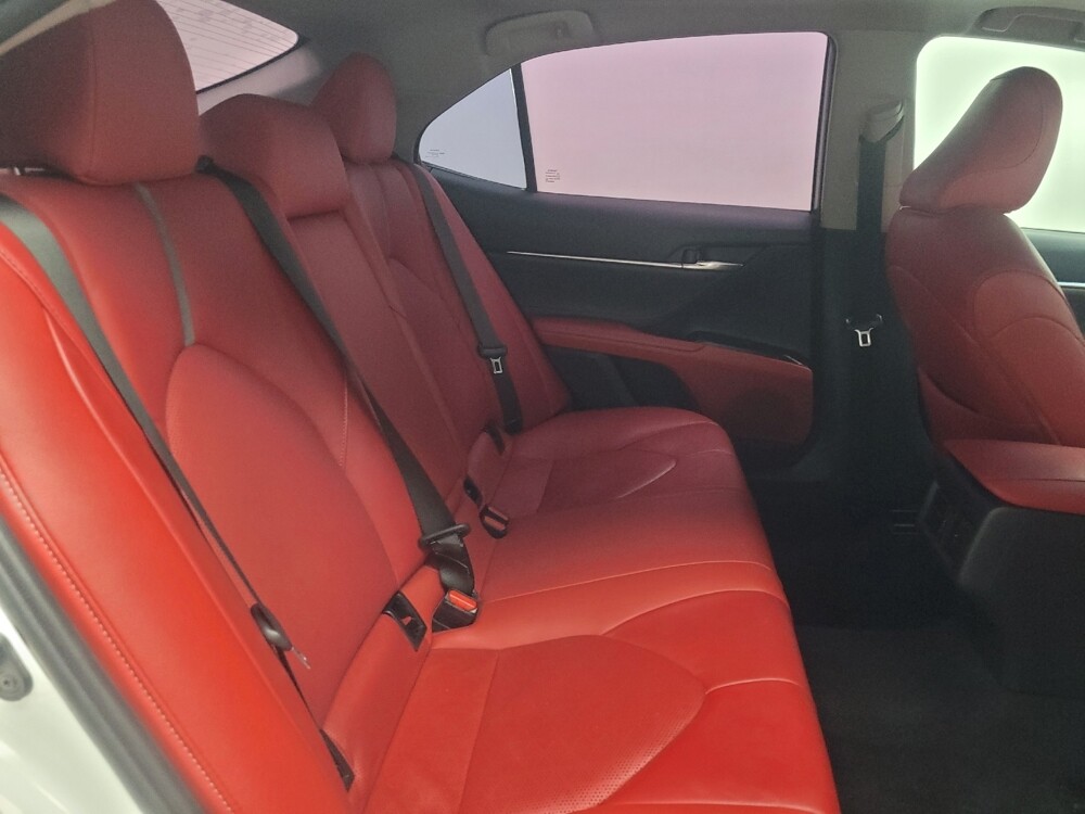 2018 Toyota Camry in Indianapolis, IN 46219 - 18087949 19