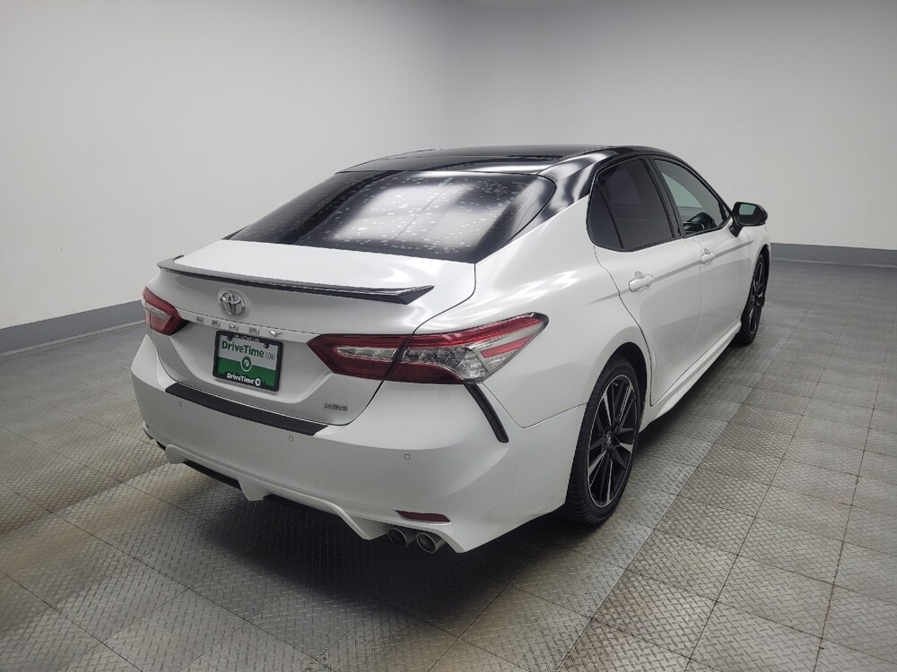 2018 Toyota Camry in Indianapolis, IN 46219 - 18087949 9
