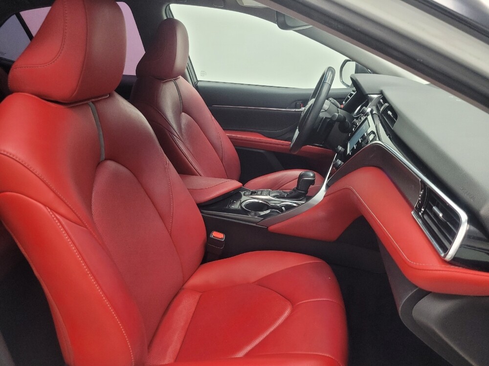 2018 Toyota Camry in Indianapolis, IN 46219 - 18087949 21