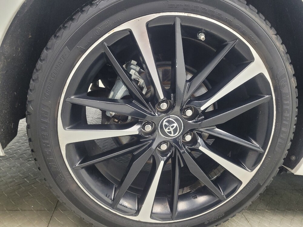 2018 Toyota Camry in Indianapolis, IN 46219 - 18087949 31