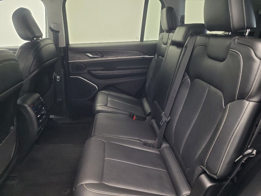 2022 Jeep Grand Cherokee L in Highland, IN 46322 - 18087950 18