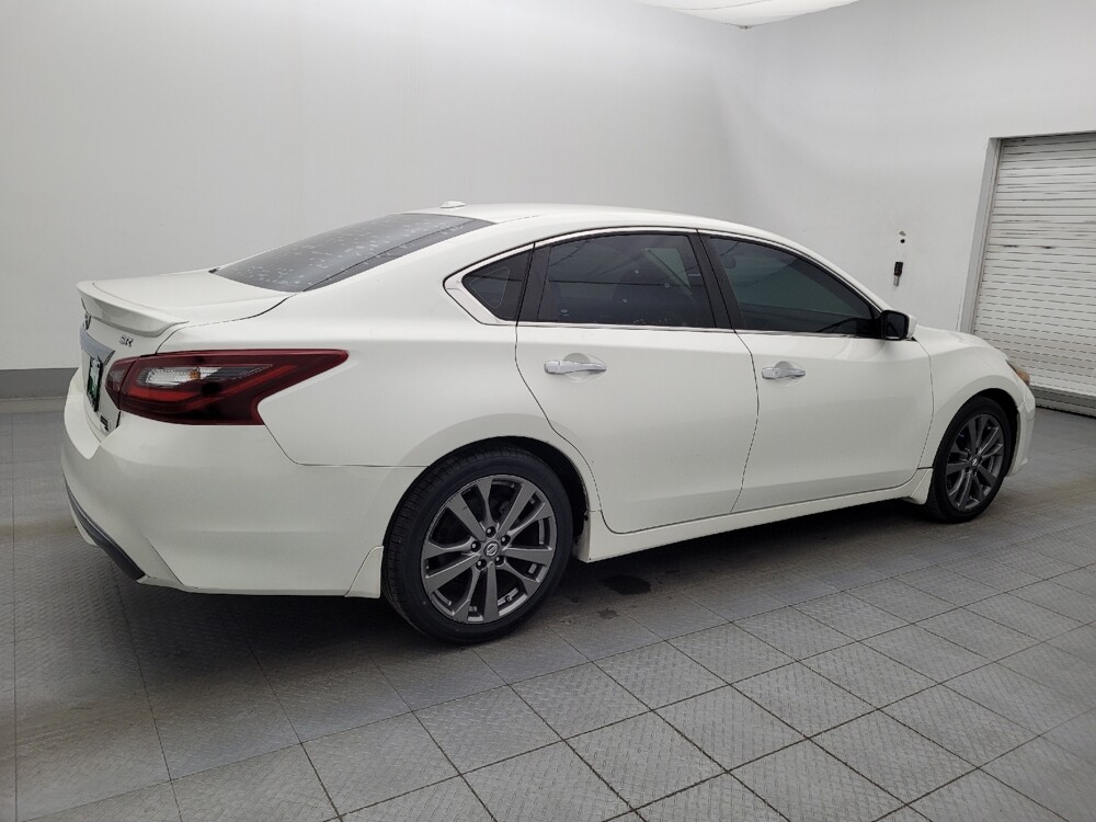 2018 Nissan Altima in Macon, GA 31210 - 18087958 10