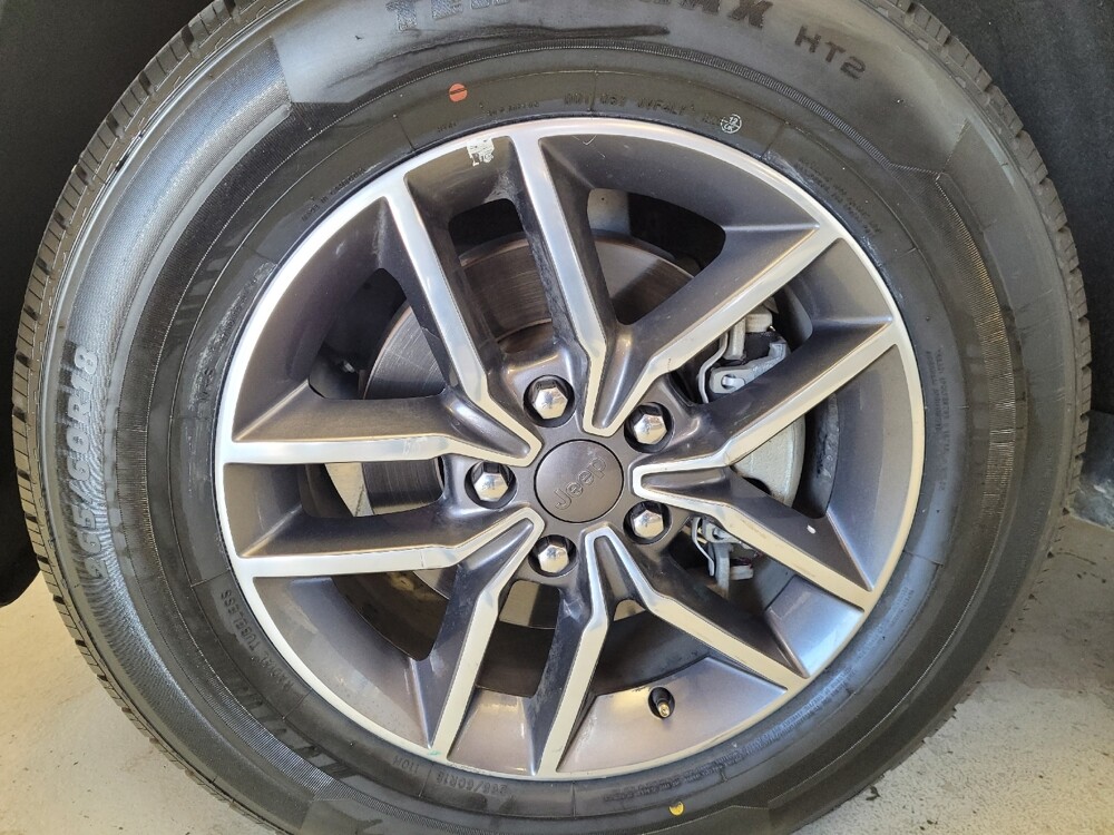 2020 Jeep Grand Cherokee in Downey, CA 90241 - 18087963 31