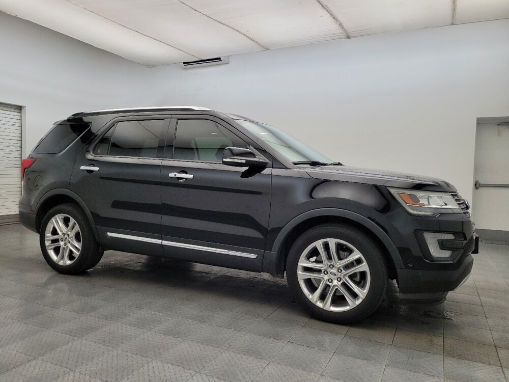 2017 Ford Explorer in Glendale, AZ 85301 - 18087965 11