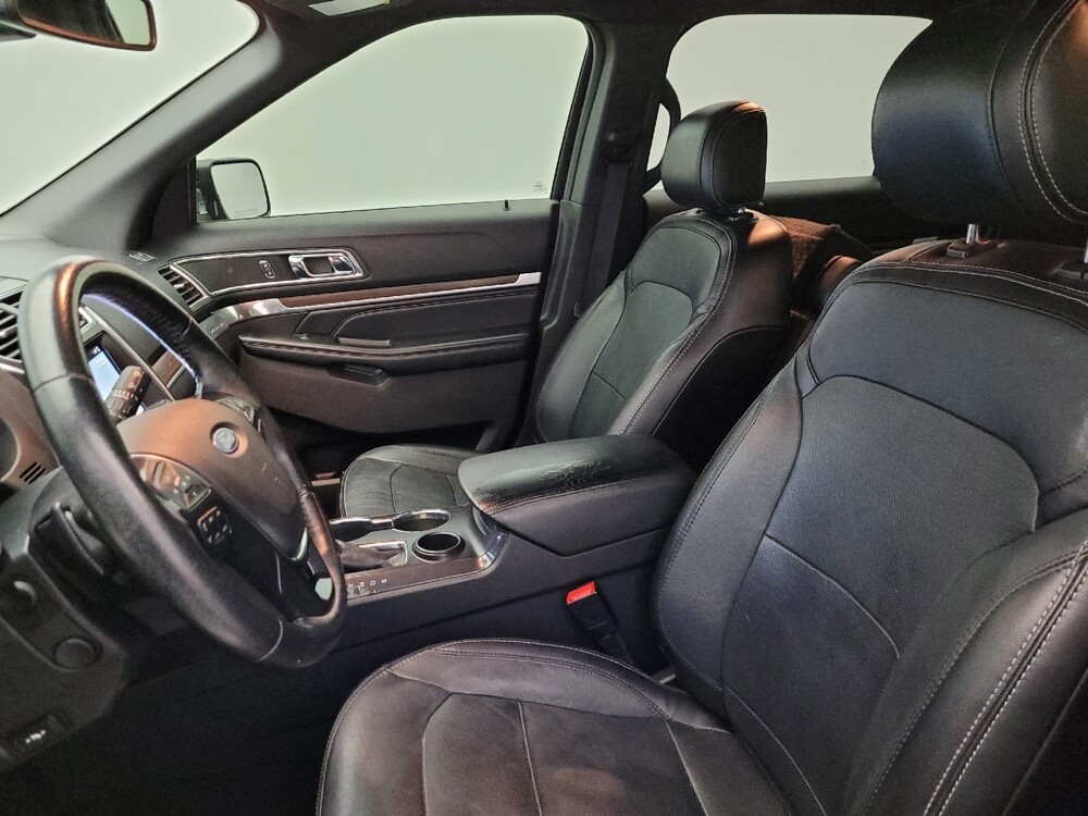 2017 Ford Explorer in Glendale, AZ 85301 - 18087965 17