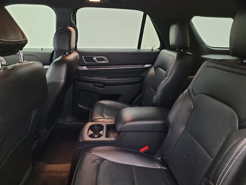 2017 Ford Explorer in Glendale, AZ 85301 - 18087965 18