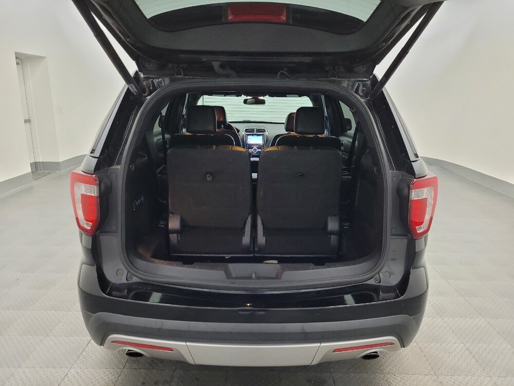 2017 Ford Explorer in Glendale, AZ 85301 - 18087965 29