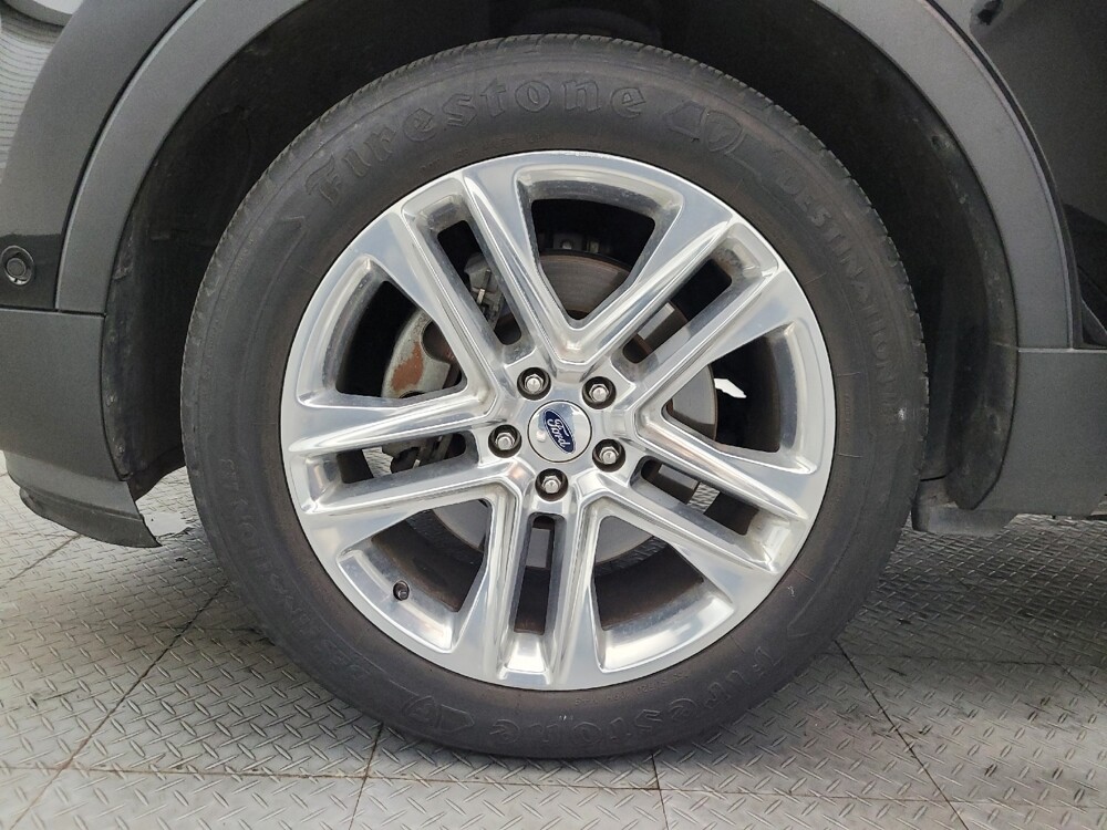 2017 Ford Explorer in Glendale, AZ 85301 - 18087965 31