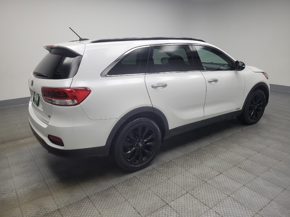 2019 Kia Sorento in Indianapolis, IN 46219 - 18087967 10