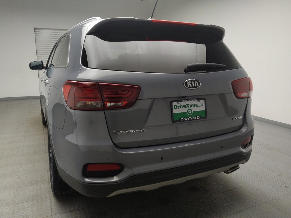 2020 Kia Sorento in Grand Rapids, MI 49508 - 18087980 6