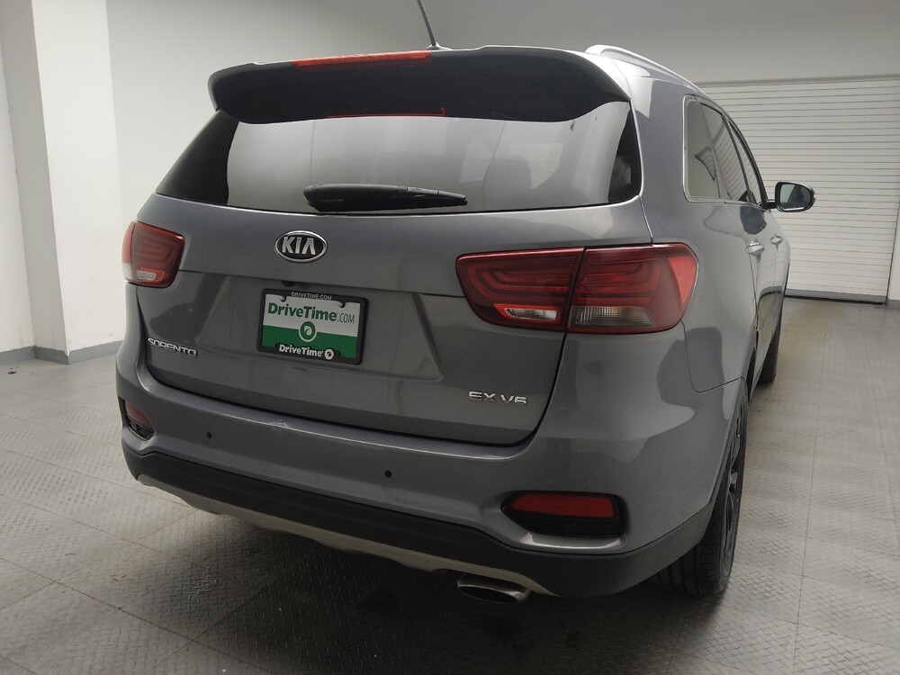 2020 Kia Sorento in Grand Rapids, MI 49508 - 18087980 7