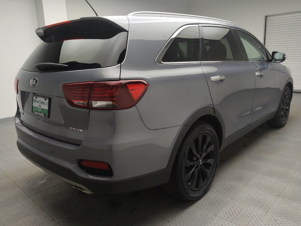 2020 Kia Sorento in Grand Rapids, MI 49508 - 18087980 9