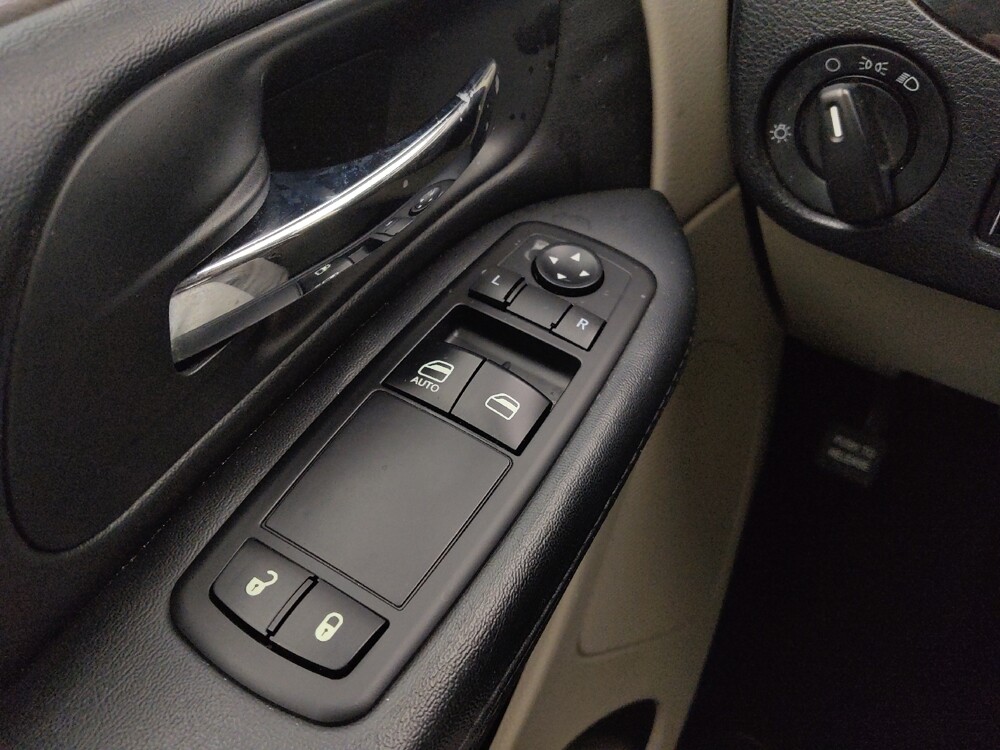 2017 Dodge Grand Caravan in Independence, MO 64055 - 18088007 27