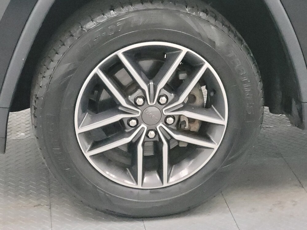 2019 Jeep Grand Cherokee in Memphis, TN 38115 - 18088009 31