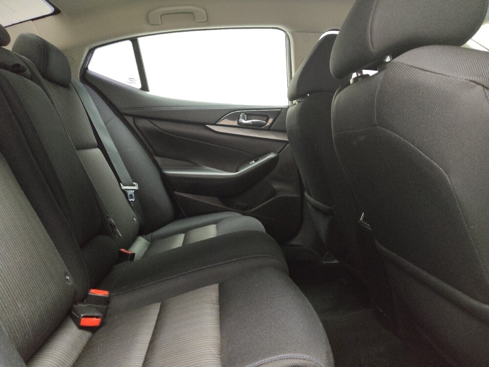 2016 Nissan Maxima in Grand Rapids, MI 49508 - 18088019 19