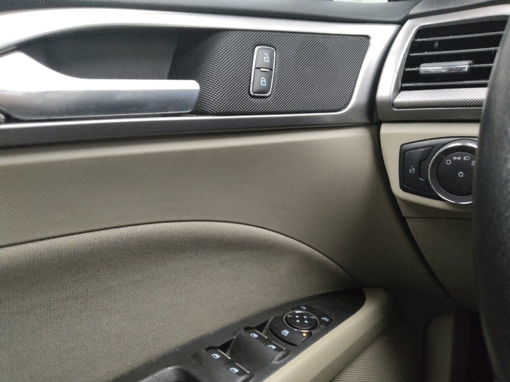 2019 Ford Fusion in Madison, TN 37115 - 18088021 27