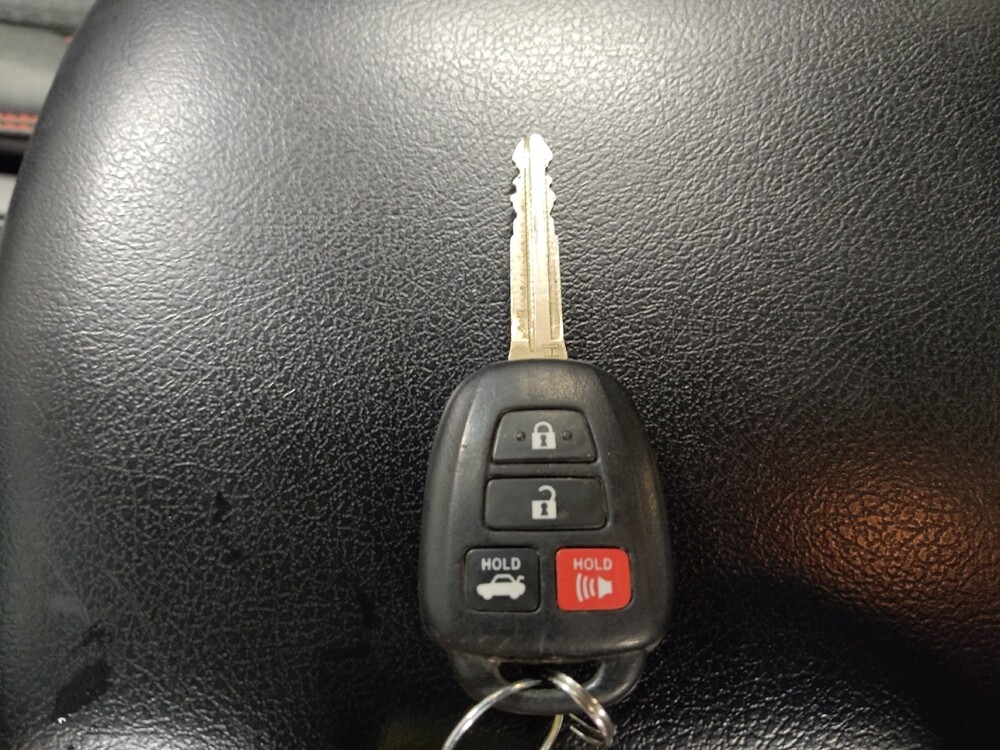 2015 Toyota Camry in Macon, GA 31210 - 18088035 32