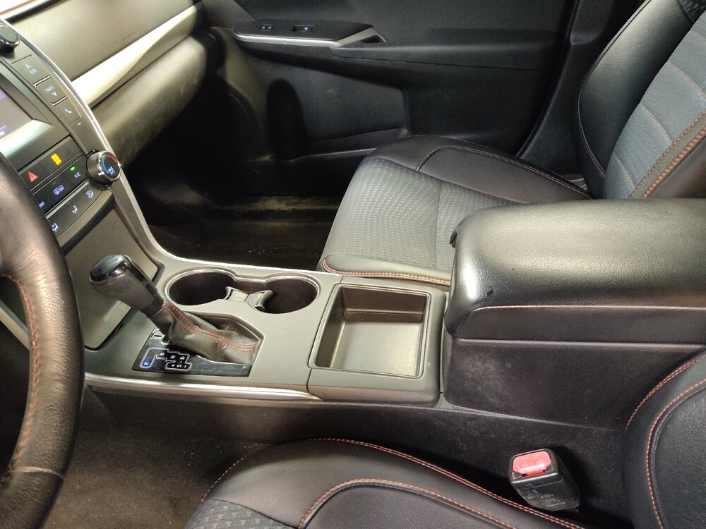 2015 Toyota Camry in Macon, GA 31210 - 18088035 26