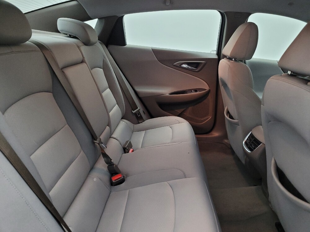 2021 Chevrolet Malibu in Fairfield, OH 45014 - 18088046 19