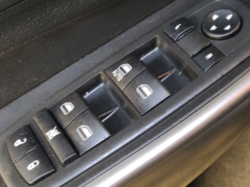 2020 Jeep Cherokee in Greenville, NC 27834 - 18088050 27