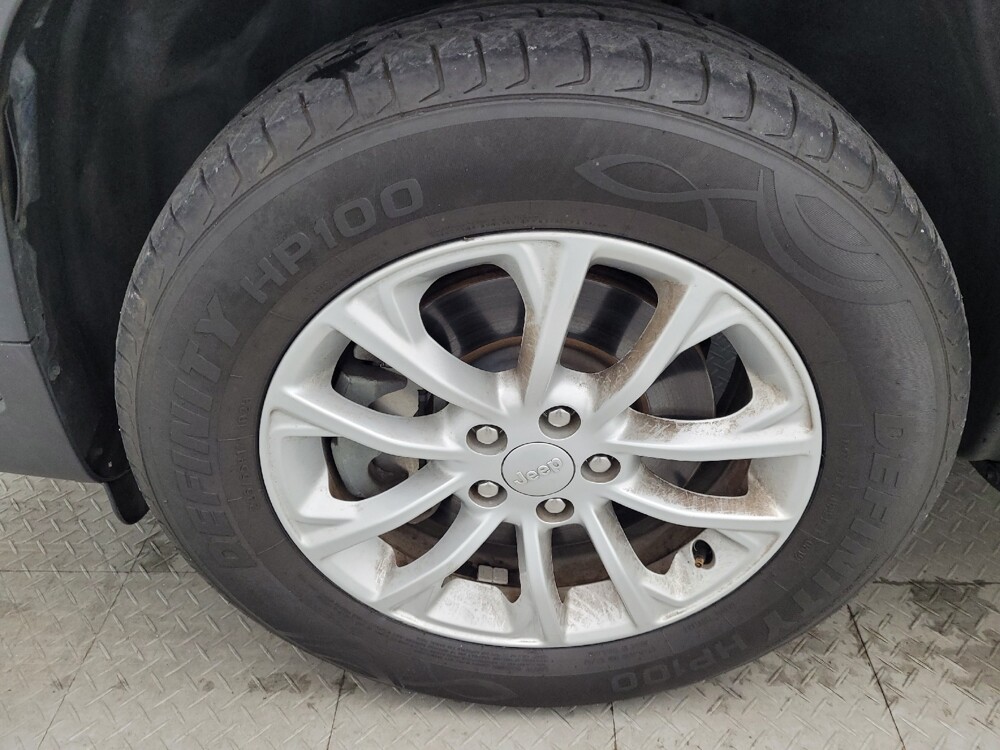 2020 Jeep Cherokee in Greenville, NC 27834 - 18088050 31