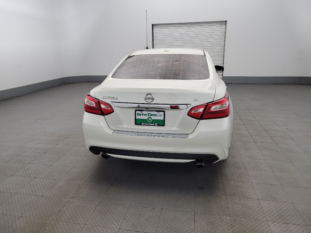 2017 Nissan Altima in Glen Burnie, MD 21061 - 18088052 7
