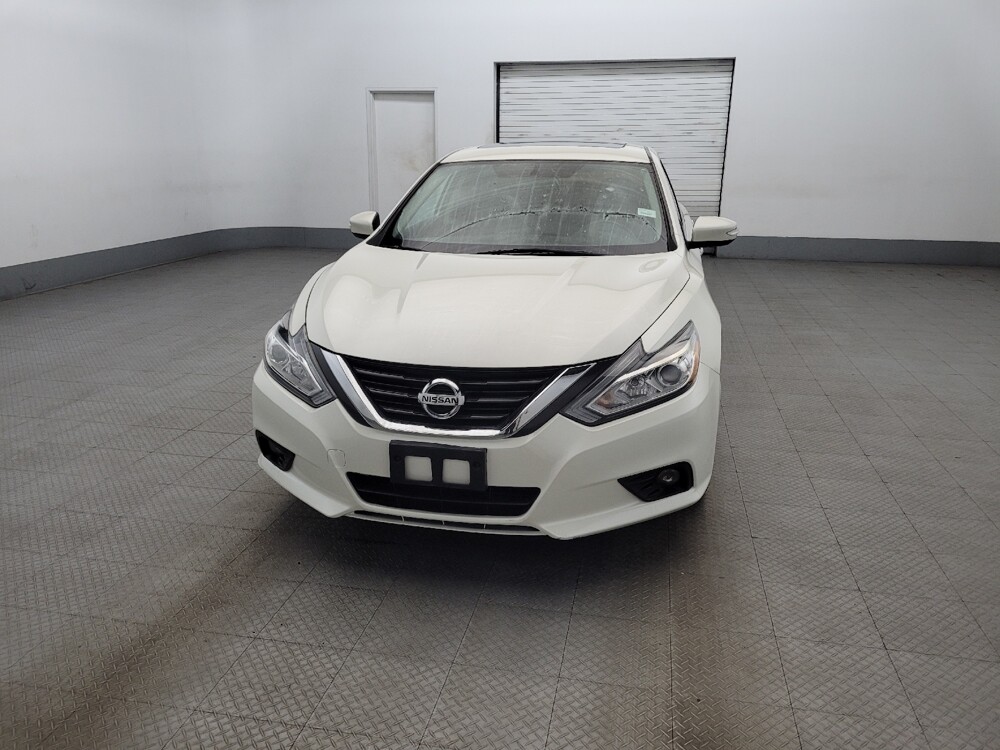 2017 Nissan Altima in Glen Burnie, MD 21061 - 18088052 15