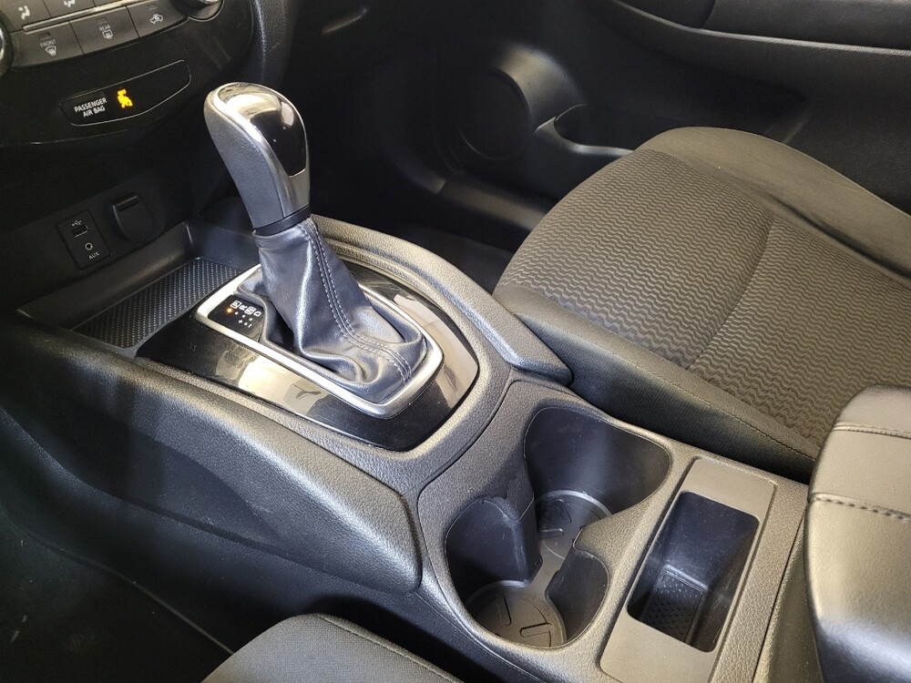 2017 Nissan Rogue Sport in Cincinnati, OH 45255 - 18088056 26