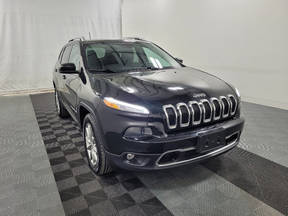 2018 Jeep Cherokee in Pittsburgh, PA 15236 - 18088057 13