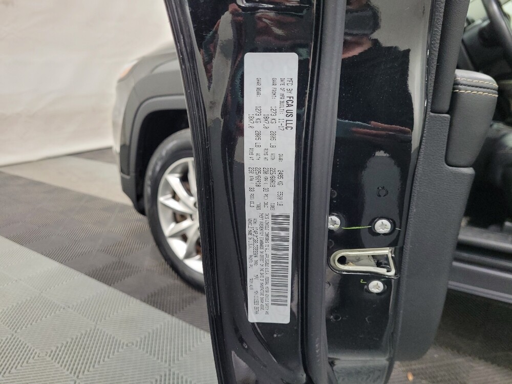 2018 Jeep Cherokee in Pittsburgh, PA 15236 - 18088057 33