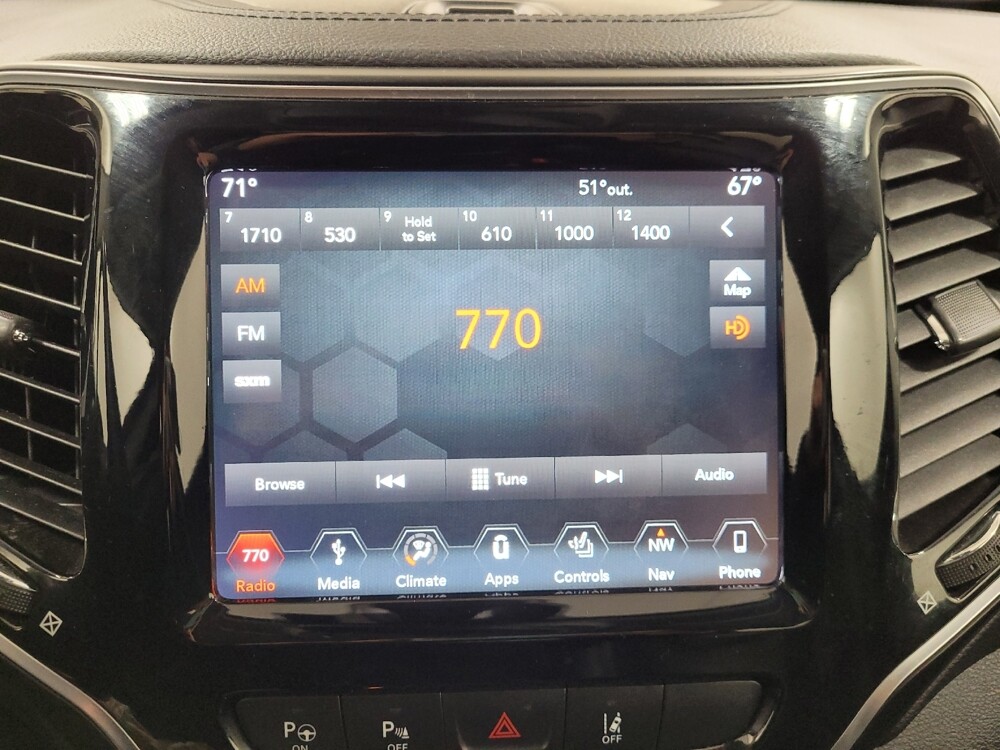 2019 Jeep Cherokee in Pittsburgh, PA 15236 - 18088060 25