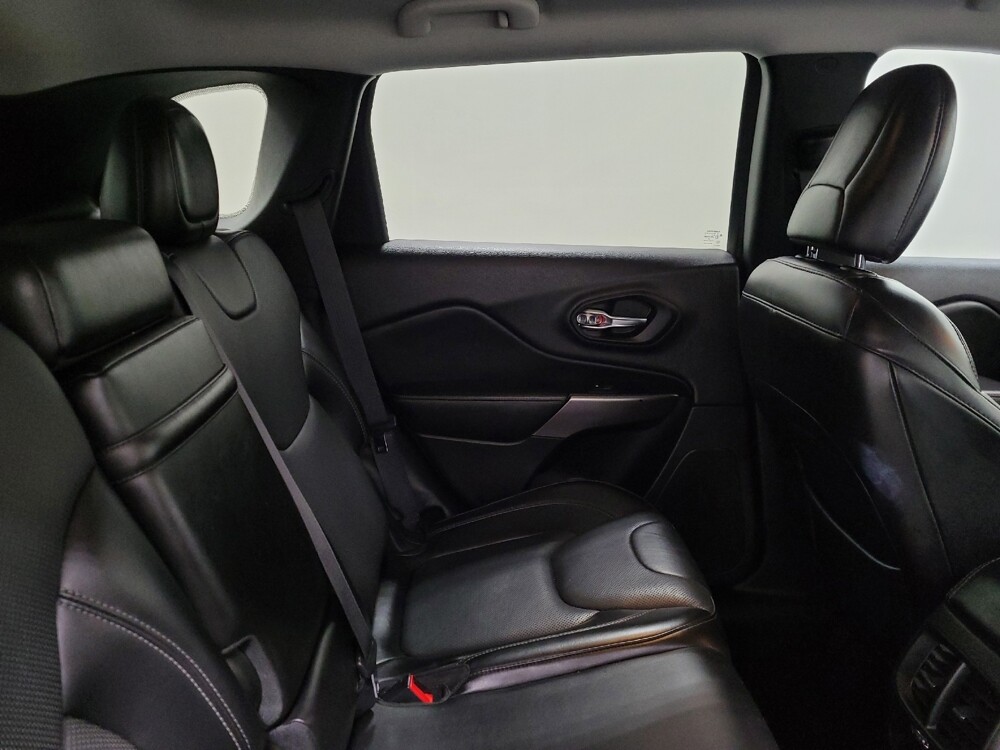 2019 Jeep Cherokee in Pittsburgh, PA 15236 - 18088060 19