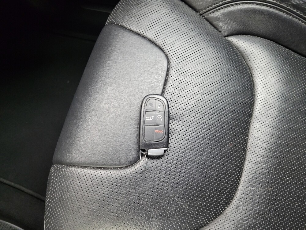 2019 Jeep Cherokee in Pittsburgh, PA 15236 - 18088060 32