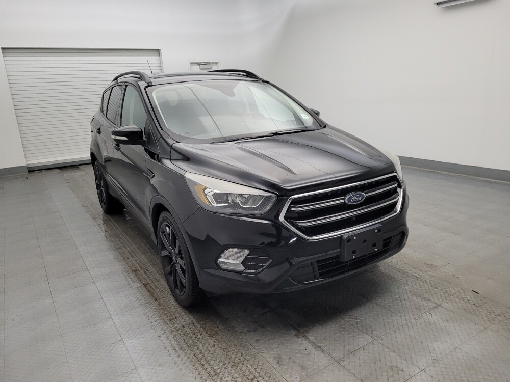 2017 Ford Escape in Maple Heights, OH 44137 - 18088066 13