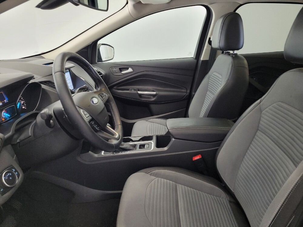 2017 Ford Escape in Maple Heights, OH 44137 - 18088066 17