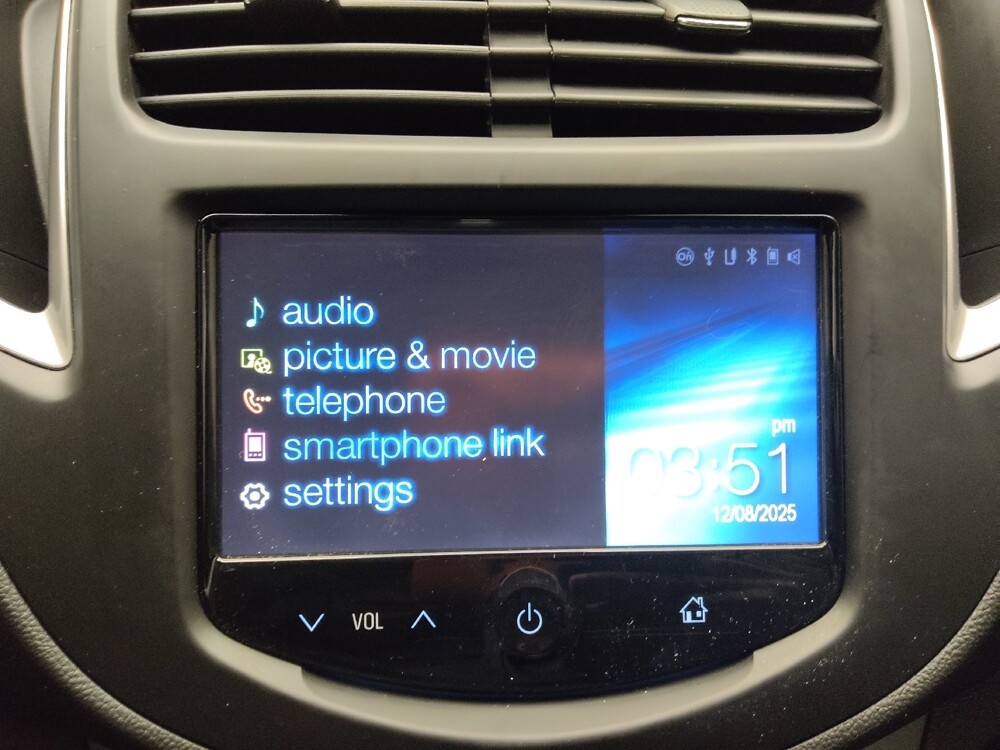 2015 Chevrolet Trax in Taylor, MI 48180 - 18088071 25